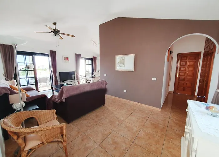 Hajnalka Apartman - Heated Pool And Partial Ocean Views