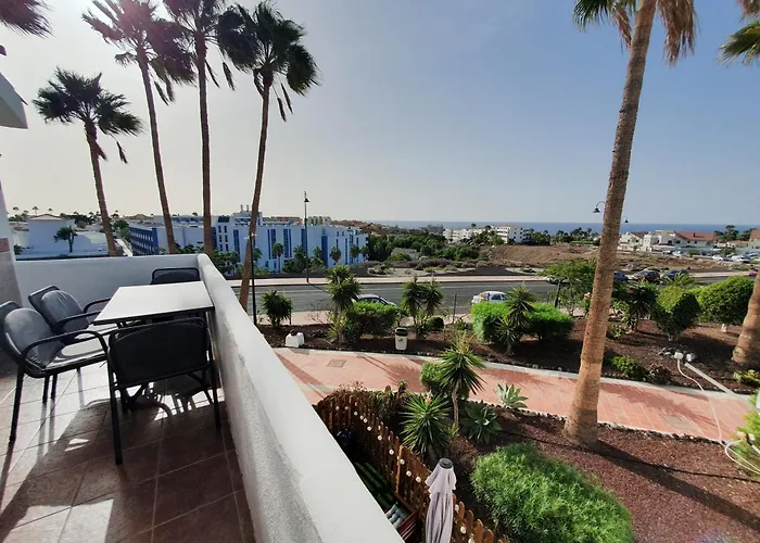 Hajnalka Apartman - Heated Pool And Partial Ocean Views