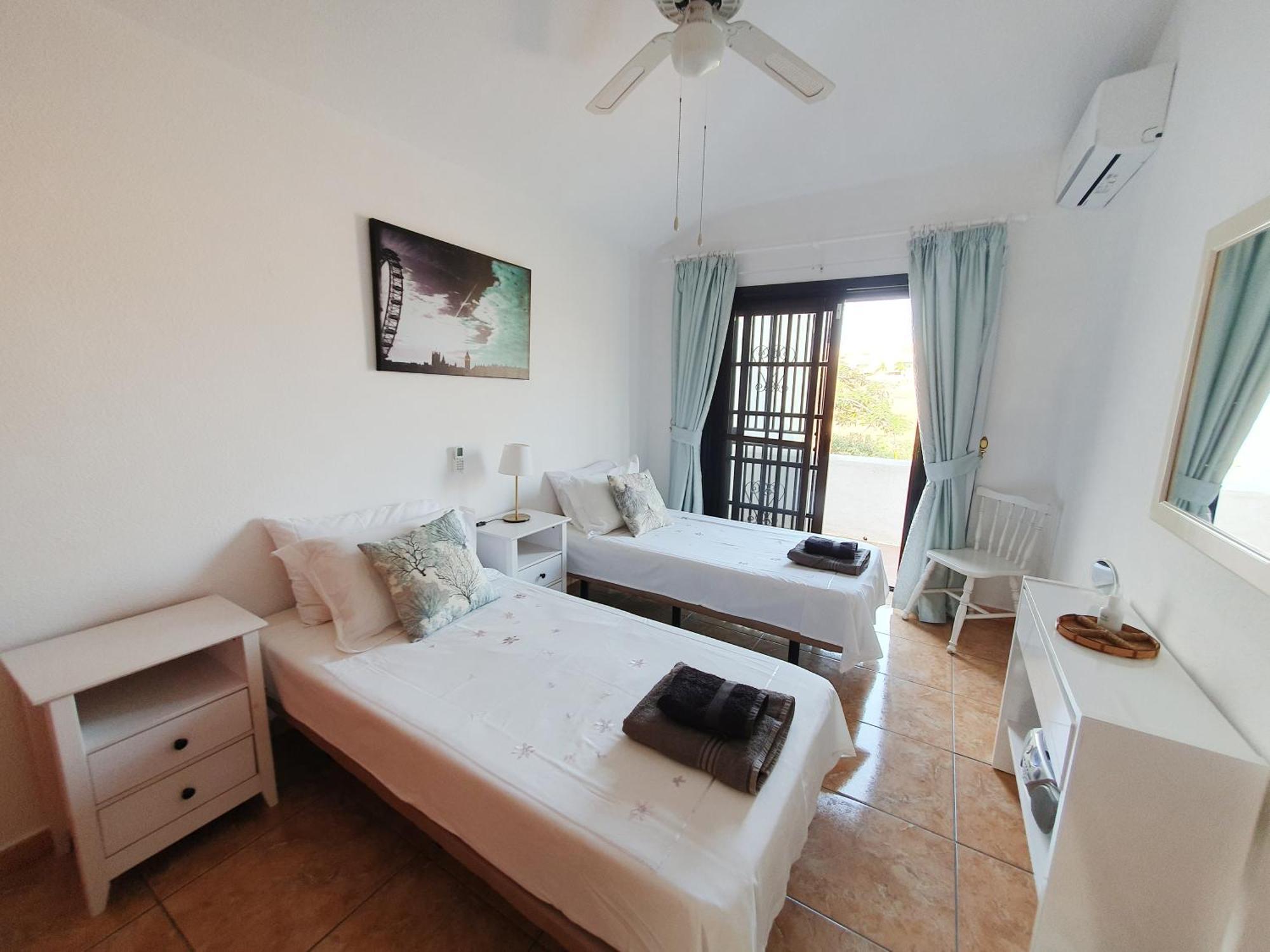 Hajnalka - Heated Pool And Partial Ocean Views San Miguel de Abona