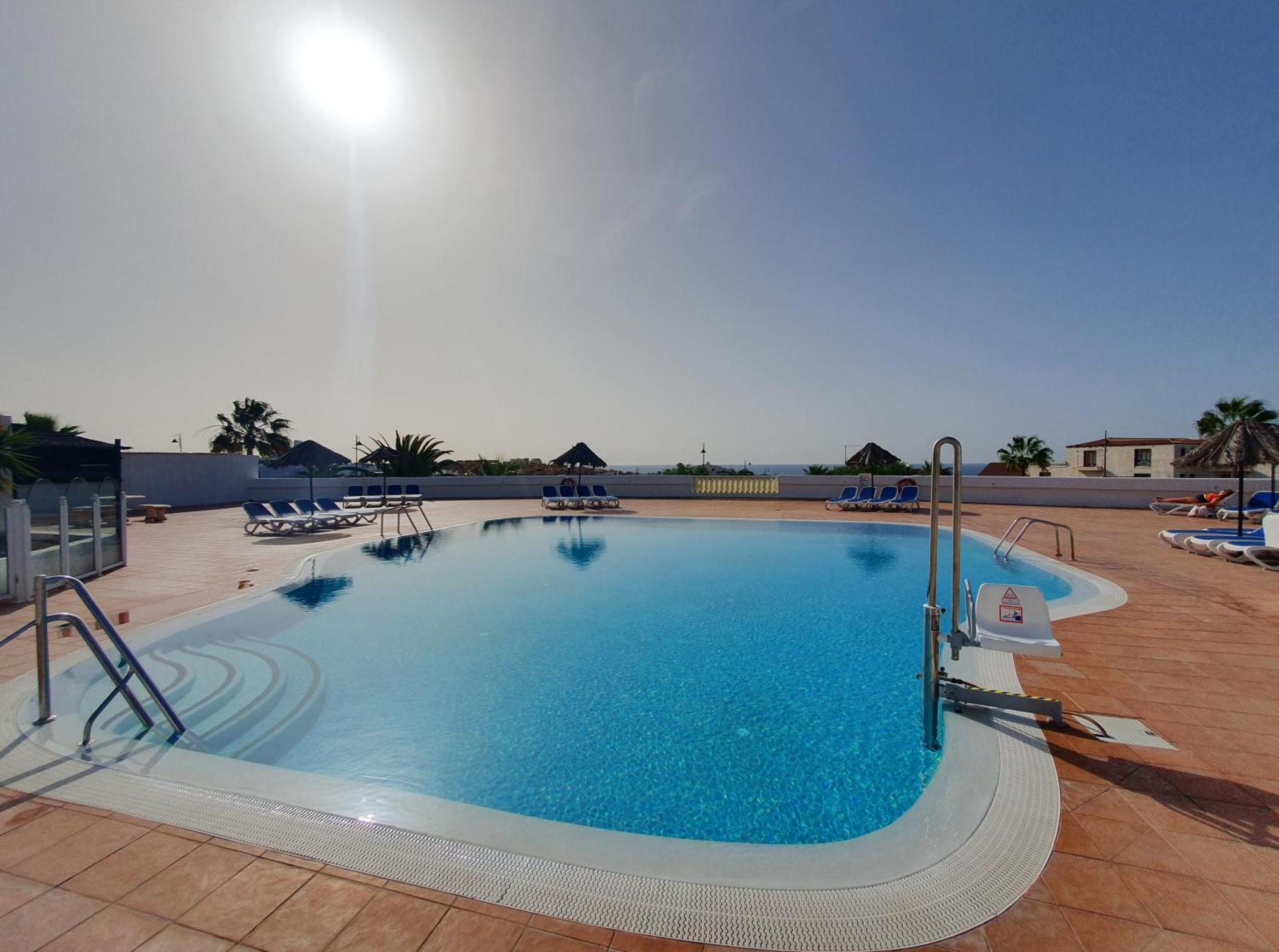 Hajnalka - Heated Pool And Partial Ocean Views Apartment