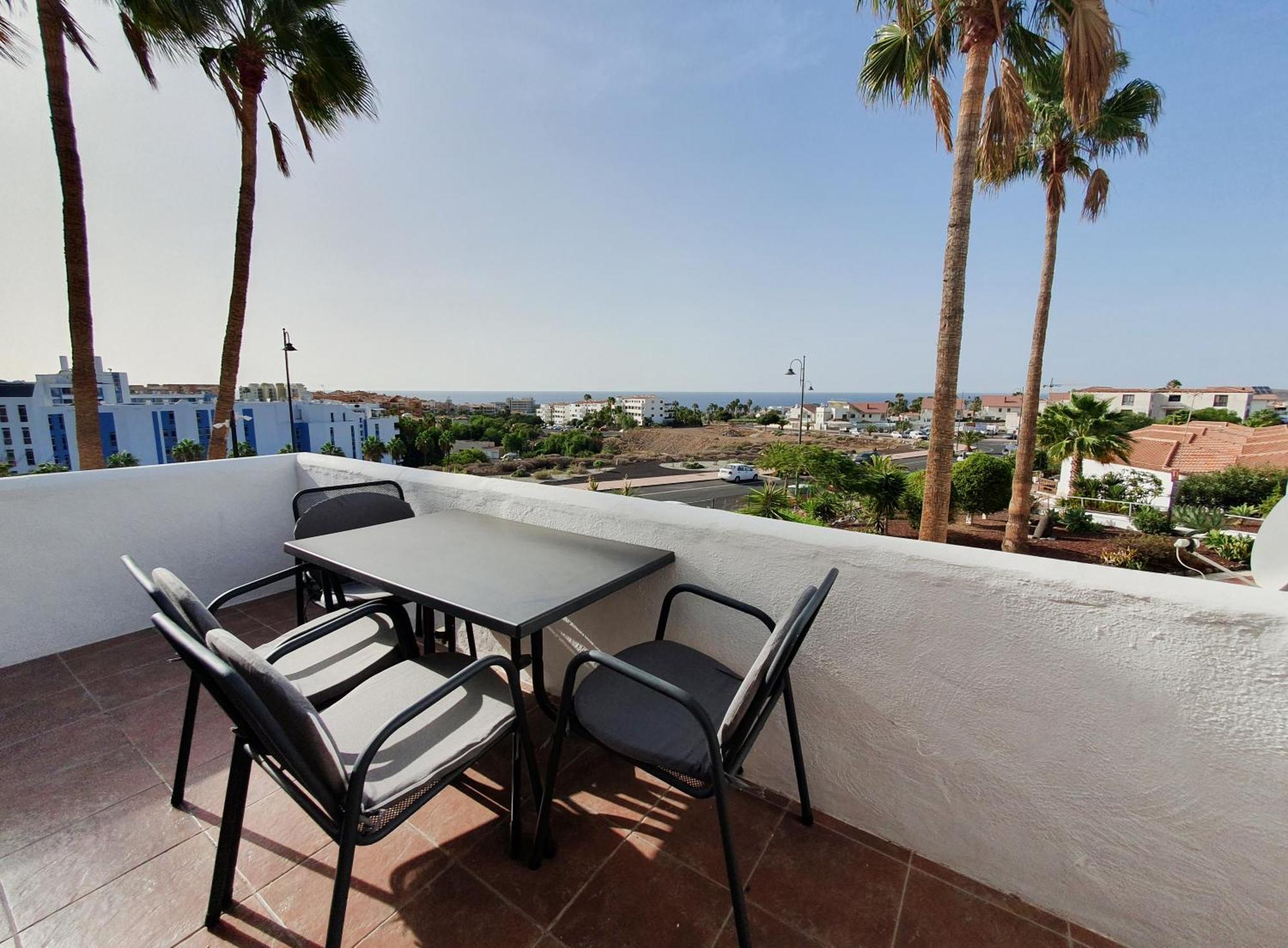 Hajnalka - Heated Pool And Partial Ocean Views San Miguel de Abona