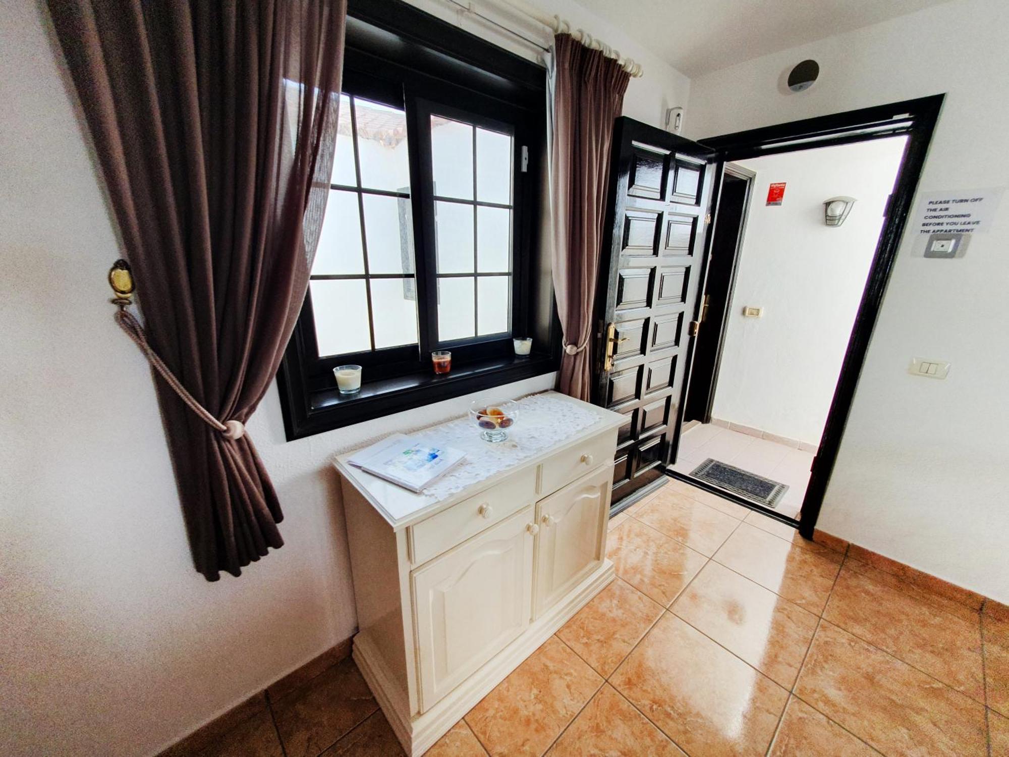Apartment Hajnalka - Heated Pool And Partial Ocean Views *